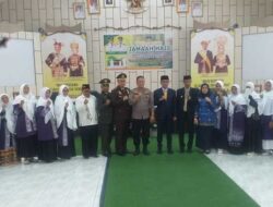 Bupati Solsel Lepas 46 Jamaah Calon Haji ke Tanah Suci