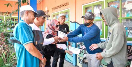 Magek Saondoh Salurkan Bantuan untuk Korban Banjir Lahar Dingin di Agam