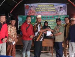 Owner Hotel Sakura Syariah Lubuk Basung Serahkan Bantuan untuk Korban Bencana