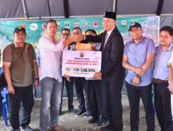 Pemko Pariaman Serahkan Bantuan Korban Bencana Alam Uang Tunai Rp 100 Juta ke Kabupaten Agam