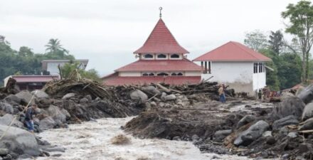Pentingnya EWS di Gunung Marapi untuk Cegah Bencana Vulkanik