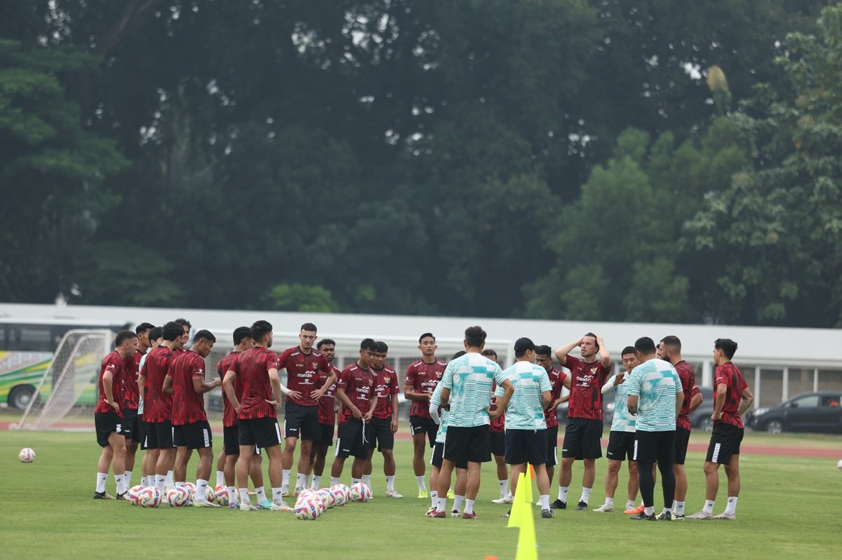 Para pemain Timnas Indonesia kala berlaga.