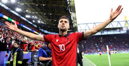 Timnas Albania Kalah 1-2 dari Italia, Bajrami Cetak Sejarah Gol Euro