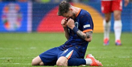 Belanda Kalahkan Polandia