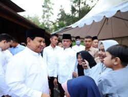 Prabowo Berkurban di Hambalang, Bagikan Daging untuk Masyarakat