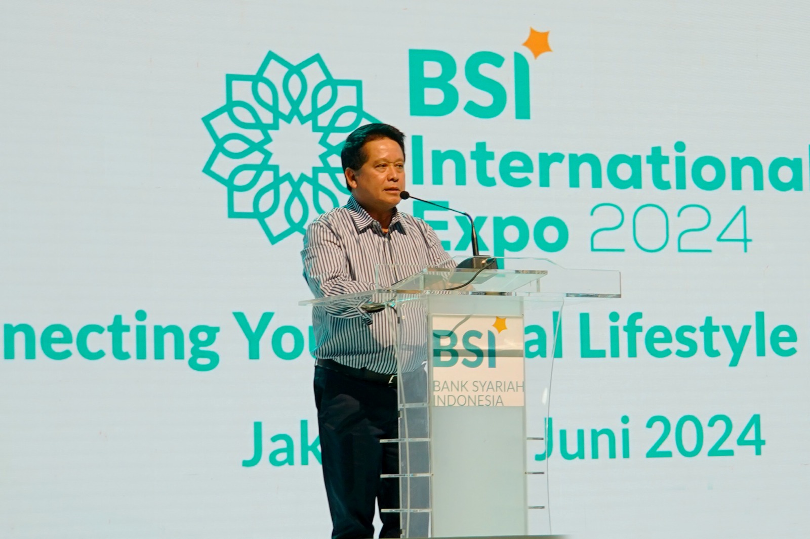 Direktur Utama BSI Hery Gunardi saat penutupan BSI International Expo 2024 di JCC Senayan Jakarta pada Minggu (23/06/2024).
