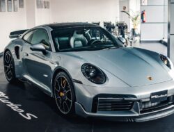 Biaya Pajak Lengkap Porsche Taycan untuk Semua Tahun