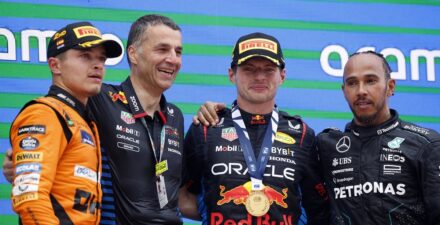 Max Verstappen kala balapan di F1.