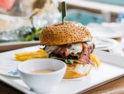 Chef Belanda Ciptakan Burger Rp87 Juta, Terinspirasi dari Pandemi