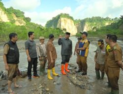 Mahyeldi Kunjungi Korban Banjir di Bukittinggi, Janji Normalisasi Sungai