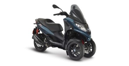 Piaggio MP3 300.