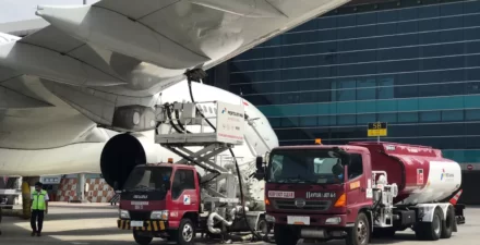 Bahan Bakar Pesawat Pakai Energi Terbarukan di 2030.