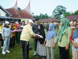 CFD di SJJ, Bupati Salurkan Bantuan Paket Sembako BAZNas Solok Selatan