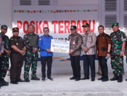 Pj Wako Suprayitno Serahkan Bantuan Bencana Galodo Kabupaten Tanah Datar