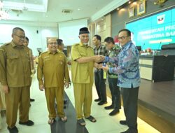Pemerintah Provinsi Sumatera Barat Lepas Tugas Tiga Pimpinan Pratama yang Telah Menyelesaikan Masa Bhakti
