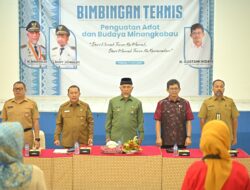Buka Gelaran Bimtek, Gubernur Mahyeldi Tegaskan Pentingnya Penguatan Adat dan Budaya Minang yang Berkelanjutan