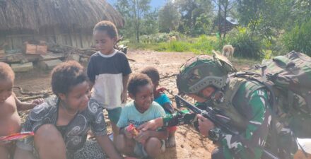 Komsos Satgas Yonif 323 Buaya Putih, Ciptakan Kedamaian Papua