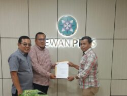 Pimpinan DPRD Antarkan Lansung Surat Aspirasi Wartawan Tanah Datar ke DPR RI da