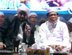 Ribuan Warga Kapuas Ikut Bersholawat Bersama Habib Syech Bin Abdul Qodir Assegaf