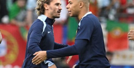 Antoine Griezmann Dicadangkan, Deschamps Siapkan Strategi Baru untuk Hadapi Spanyol