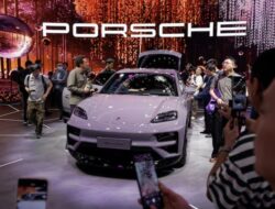 Porsche Tegaskan Komitmen Beralih ke Mobil Listrik Meski Permintaan Menurun