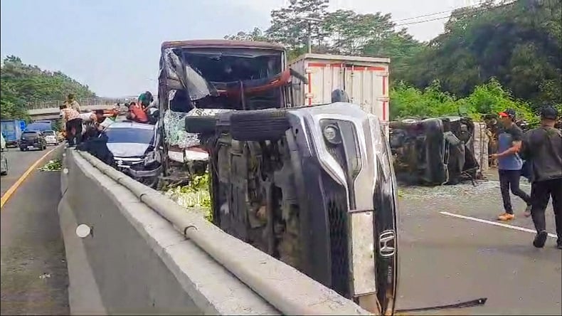 Kecelakaan Beruntun
