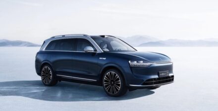 Seres Pamerkan SUV Mewah Aito M9 dengan 300 Fitur Cerdas di GIIAS 2024