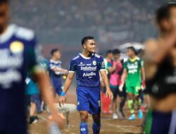 Rayuan Rachmat Irianto untuk Sahabatnya Bergabung dengan Persib Bandung
