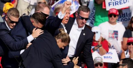 Mantan Presiden AS Donald Trump Ditembak saat Berkampanye di Buttler, Pennsylvania AS.