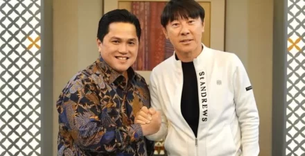 Erick Thohir mengungkap jadwal kepulangan Shin Tae-yong ke Indonesia.