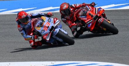 Situasi Ducati dengan Marc Marquez dan Francesco Bagnaia dibandingkan-bandingkan dengan Yamaha ketika dibela Valentino Rossi dan Jorge Lorenzo