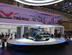 Suzuki Perkenalkan Mobil Listrik Konsep eVX di GIIAS 2024