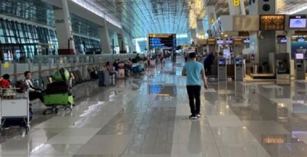 Penumpang pesawat Diminta Datang Lebih Awal
