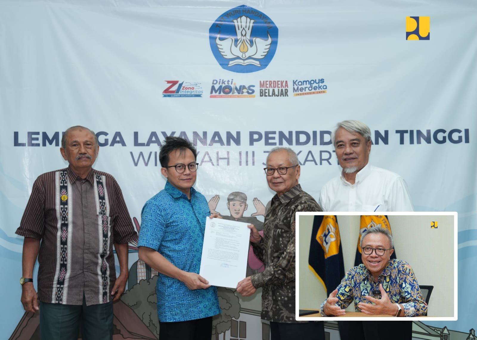 Penyerahan Surat Keputusan Mendikbudristek kepada STT Pekerjaan Umum di Jakarta, Rabu (10/7). Insert: Ketua STT Pekerjaan Umum, Arie Setiadi Moerwanto.