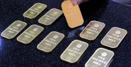Harga Emas Batangan Antam Menguat, Buyback Juga Naik