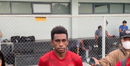 Bek Timnas Indonesia U-19, Iqbal Gwijangge