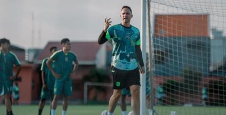 Pelatih Persebaya Surabaya, Paul Munster