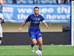 Persib Bandung Menang 2-0 atas PSM Makassar di Laga Perdana Piala Presiden 2024