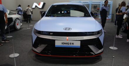 Dibanderol Rp1,3 miliar, pemesanan Hyundai Ioniq 5 N tembus ratusan unit.