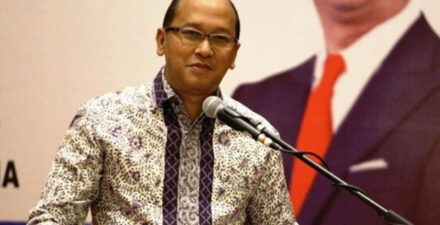 Dikabarkan Jadi Menteri Investasi, Istana: Rosan di Eropa