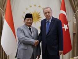 Prabowo Bahas Kerja Sama Pertahanan dengan Erdogan di Ankara