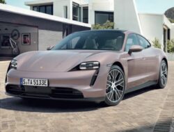 Porsche Taycan 2024, Kombinasi Kecepatan dan Kemewahan