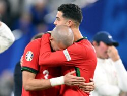 Tangis Pepe di Euro 2024, Ronaldo Beri Pelukan Penghiburan
