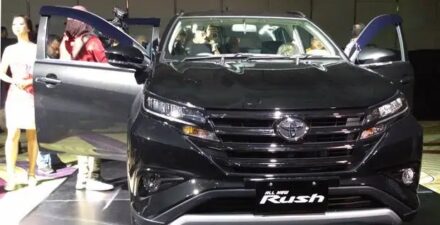 Segini pajak mobil Toyota Rush.