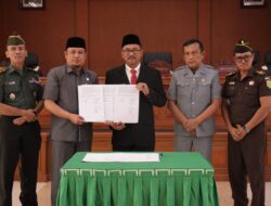 Pj Wako Bersama DPRD Setujui Perda RPJPD Dan Pembangunan Industri Payakumbuh