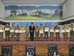 16 OPD Raih Predikat A pada Penilaian SAKIP 2024, Gubernur Mahyeldi Minta 35 OPD Lainnya Tingkatkan Akuntabilitas