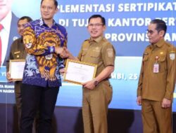 Wako Ahmadi Terima Penghargaan PTSL dari Mentri ATR/BPR RI