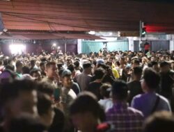 Ribuan Pengunjung Saksikan Prosesi Maarak Jari-Jari Pesona Budaya Tabuik Piaman 2024