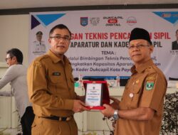 Sekdako Rida : Minta Aparatur dan Kader Disdukcapil Layani Masyarakat Sepenuh Hati