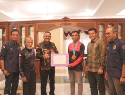 Atlet Paralayang Payakumbuh, Raih Medali Emas Piala Dunia Akurasi Paralayang 2024